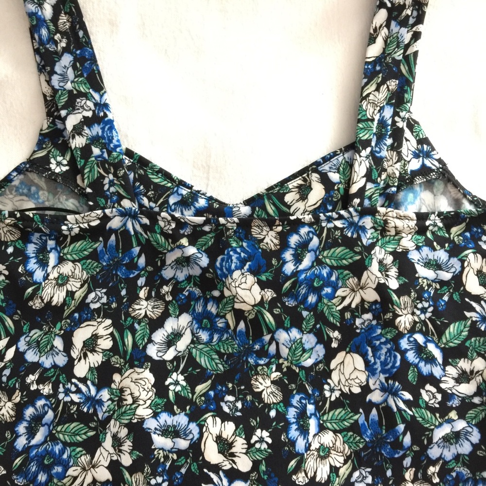 WHBM Tank Top - Picture 4 of 5